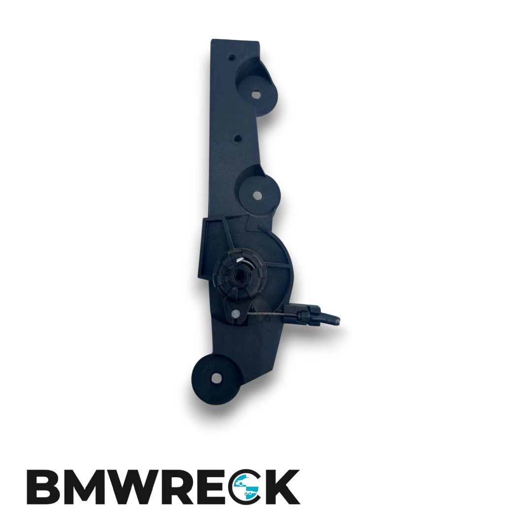 BMW E60 – Páčka otevírání kapoty